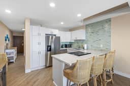 Shores of Maui 215